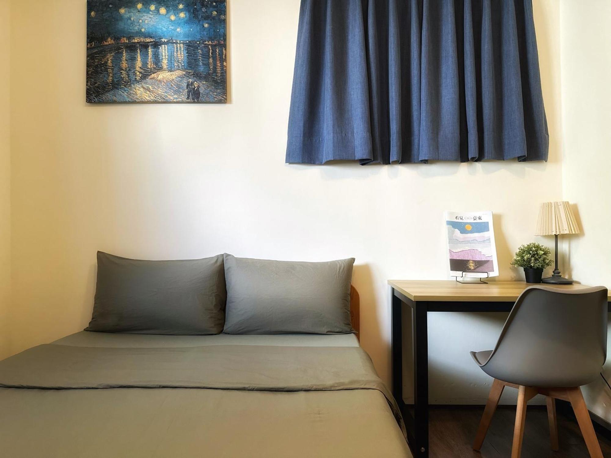 Dulan The Travel Bug Bistro Inn Donghe Bagian luar foto