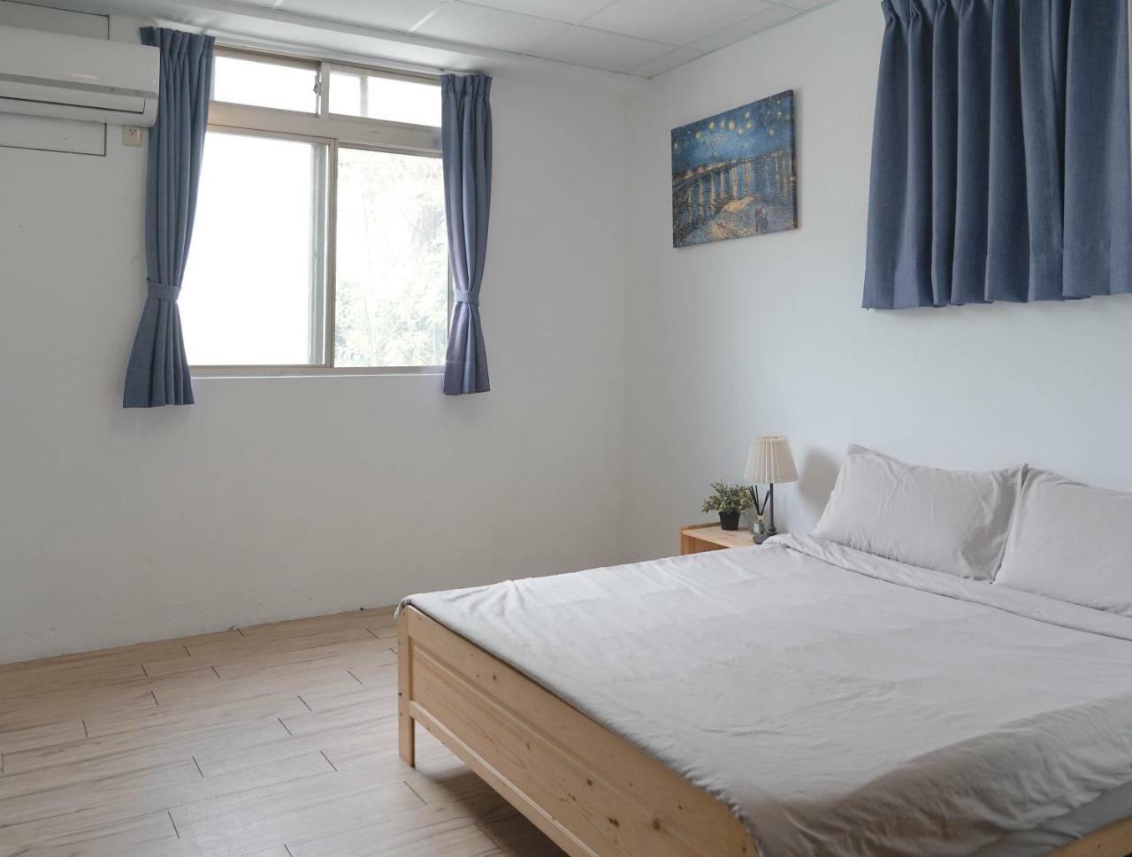 Dulan The Travel Bug Bistro Inn Donghe Bagian luar foto