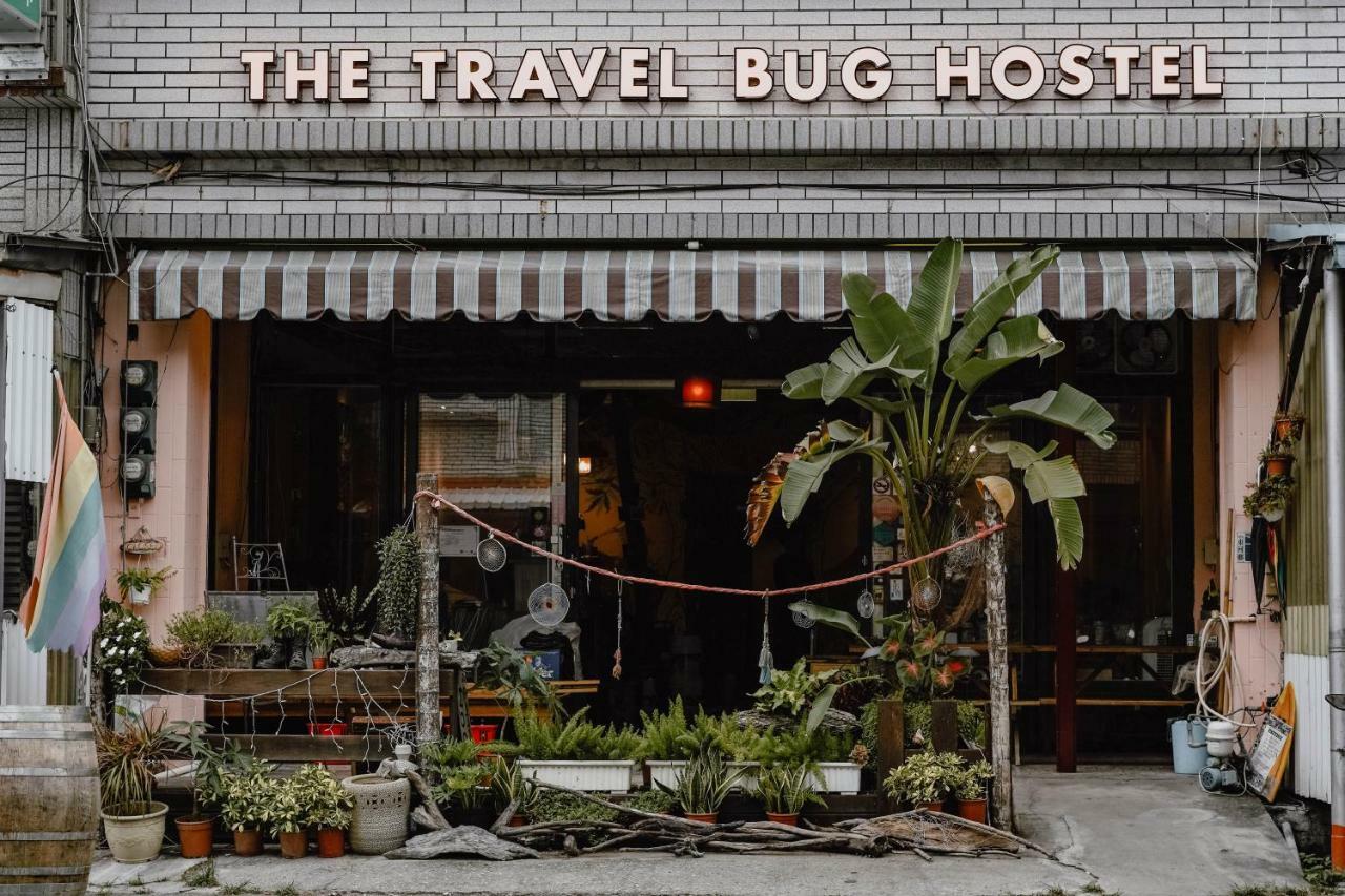 Dulan The Travel Bug Bistro Inn Donghe Bagian luar foto
